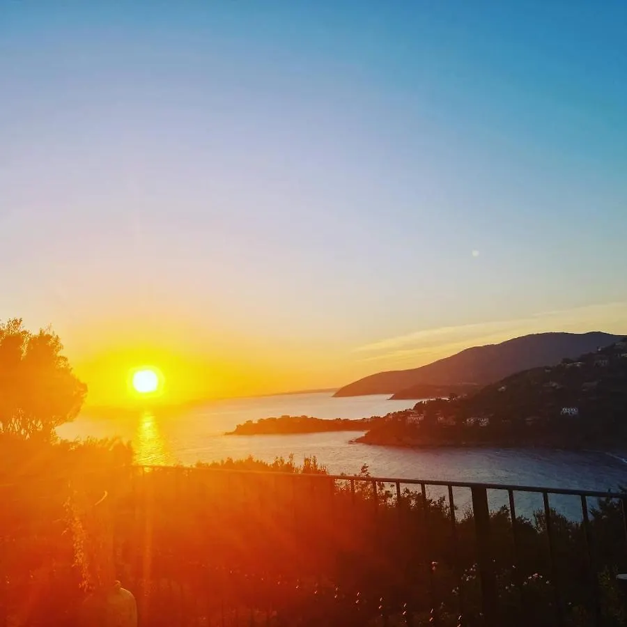 Villa Gaia - Dall'Alba Al Tramonto - Torre delle Stelle 0*,  Italy